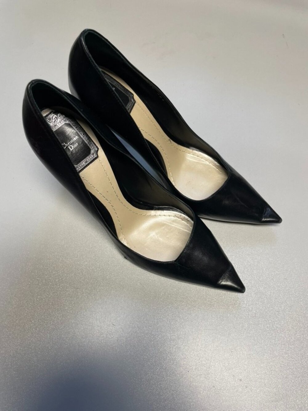 CHRISTIAN DIOR Women's Black Leather Pointed Toe Pumps Size 38.5